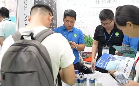 跨界融合新机遇｜易顺万康携舒杯醒亮相深圳医疗旅游展，健康保障获行业青睐